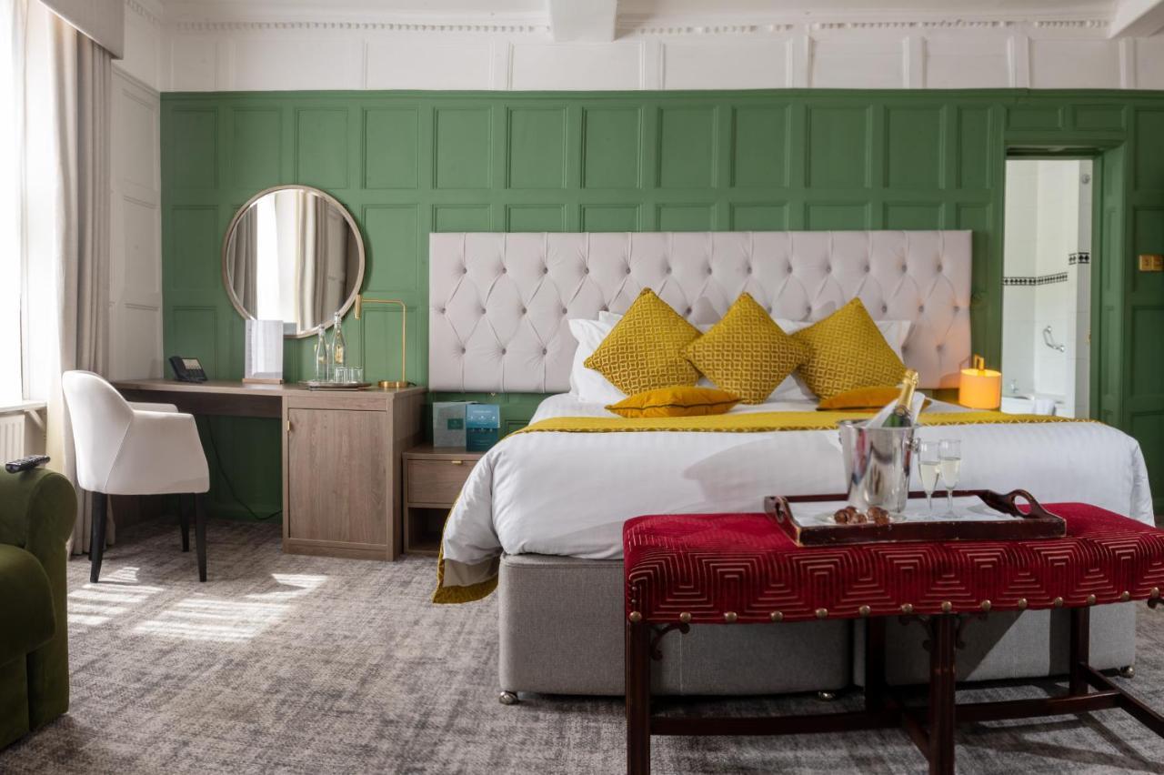 Hatherley Manor & Spa Country house Gloucester