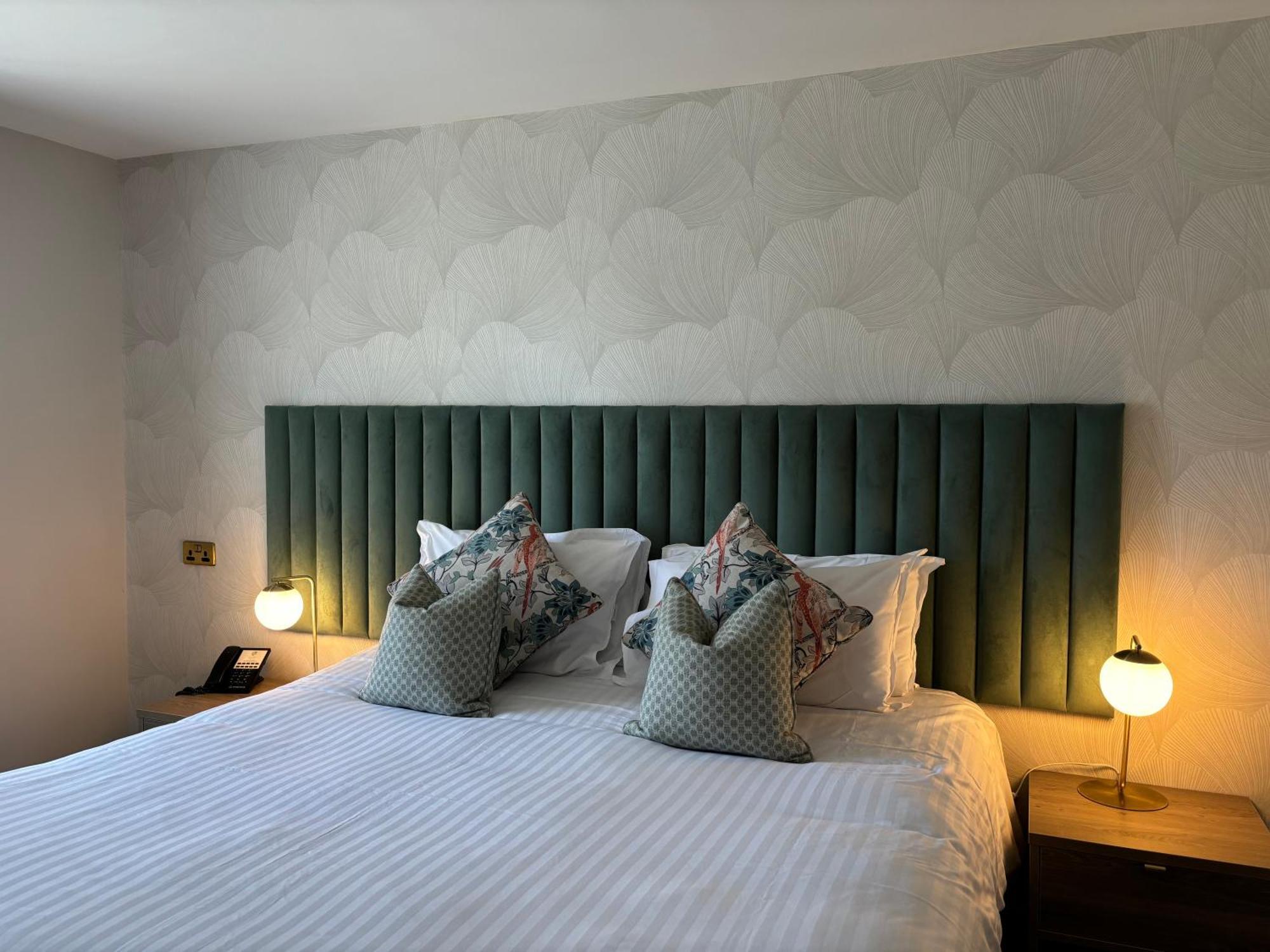 Hatherley Manor & *